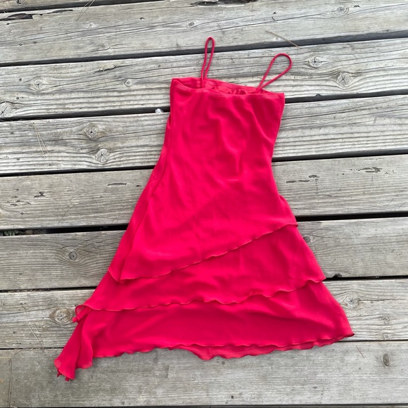 GORGEOUS RED Ruffle Embroidered Summer Dress - Picture 4 of 4